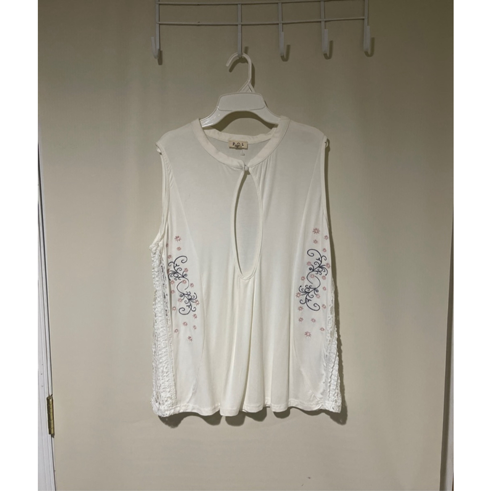 POL White Sleeveless Blouse with Blue Embroidery - Medium